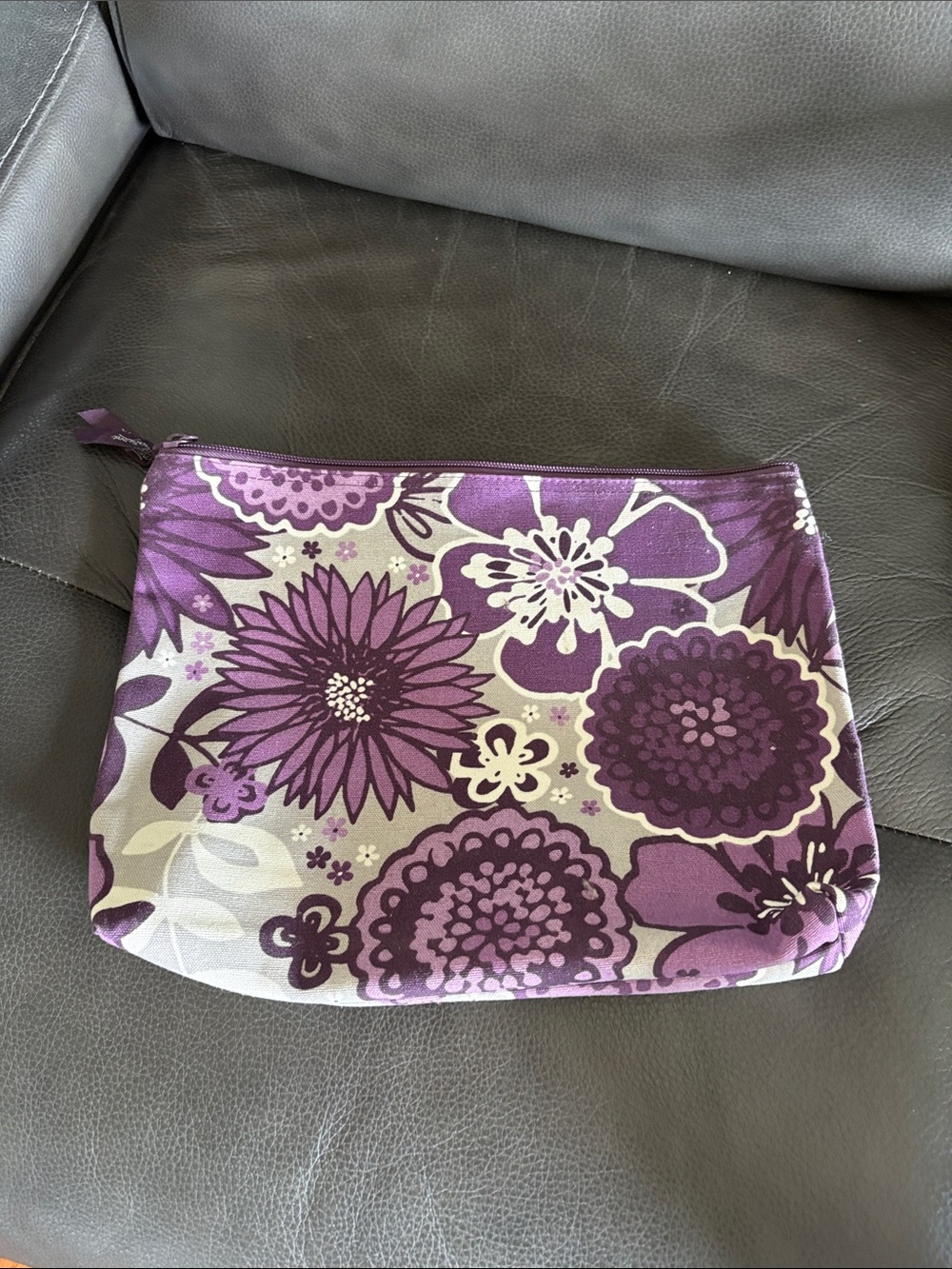 thirty-one Purple Floral Canvas Cosmetic Bag